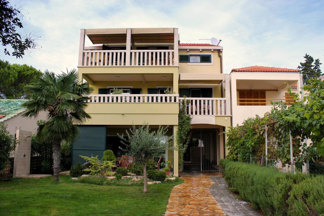 Apartments Petra I Karlo Turanj Dış mekan fotoğraf