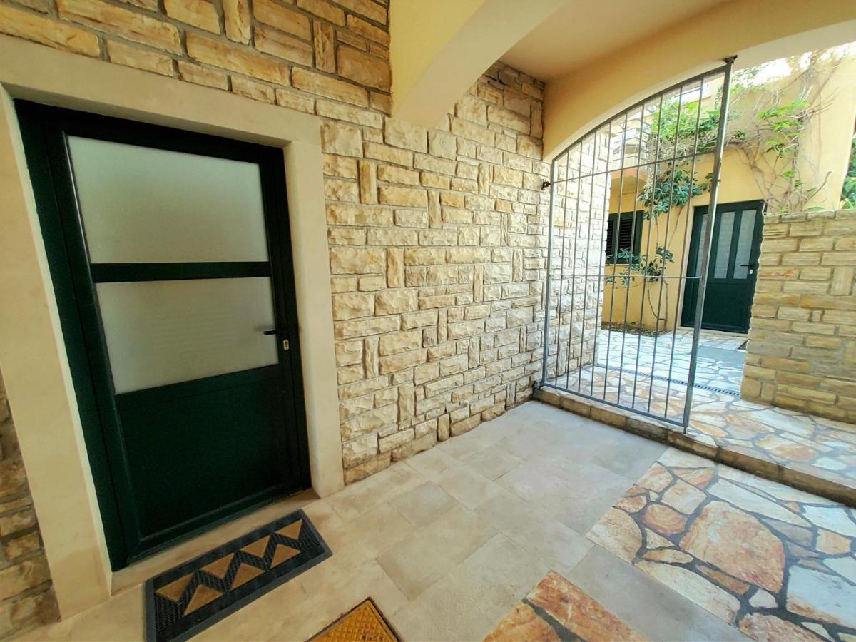 Apartments Petra I Karlo Turanj Dış mekan fotoğraf