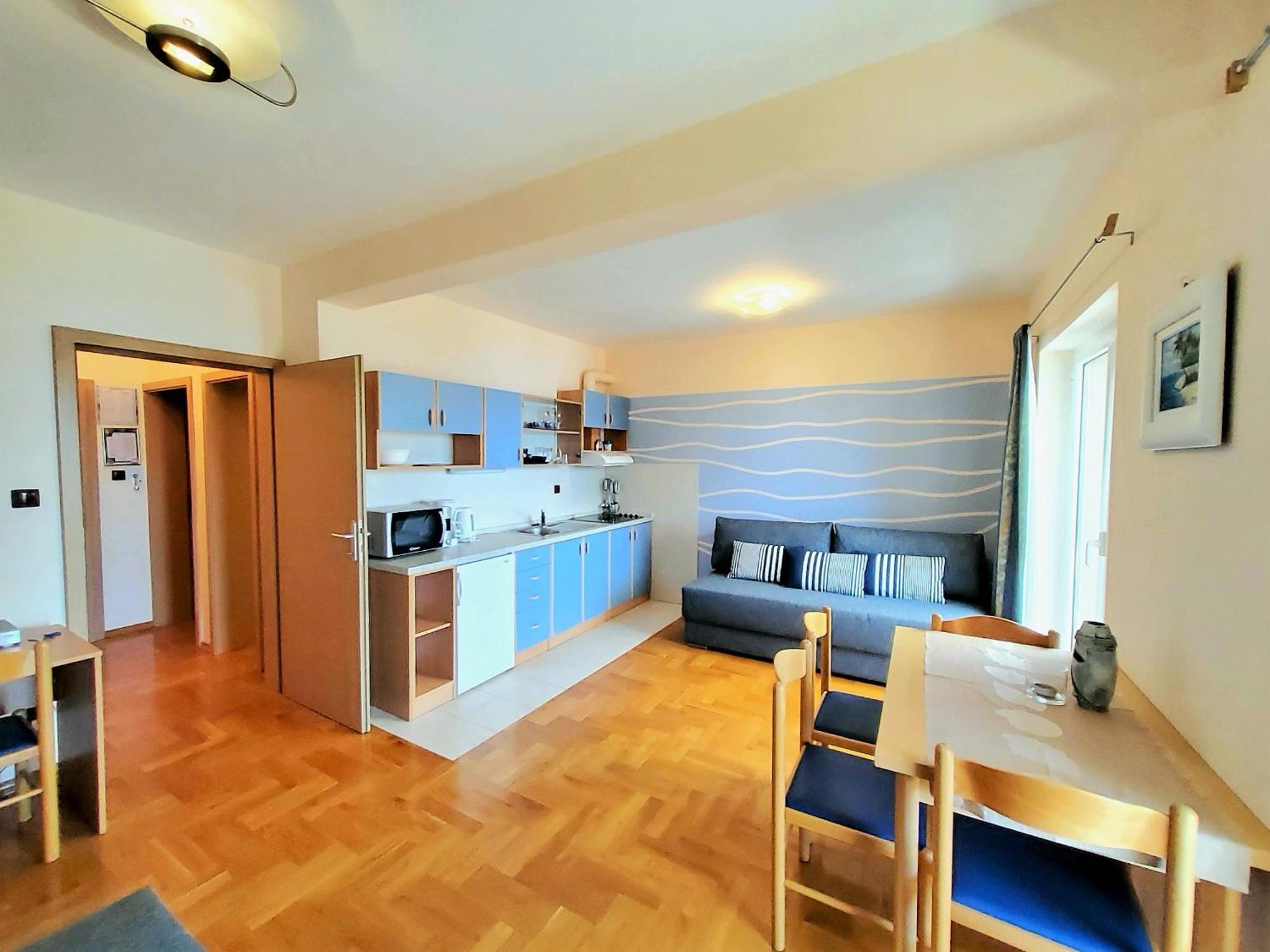 Apartments Petra I Karlo Turanj Oda fotoğraf